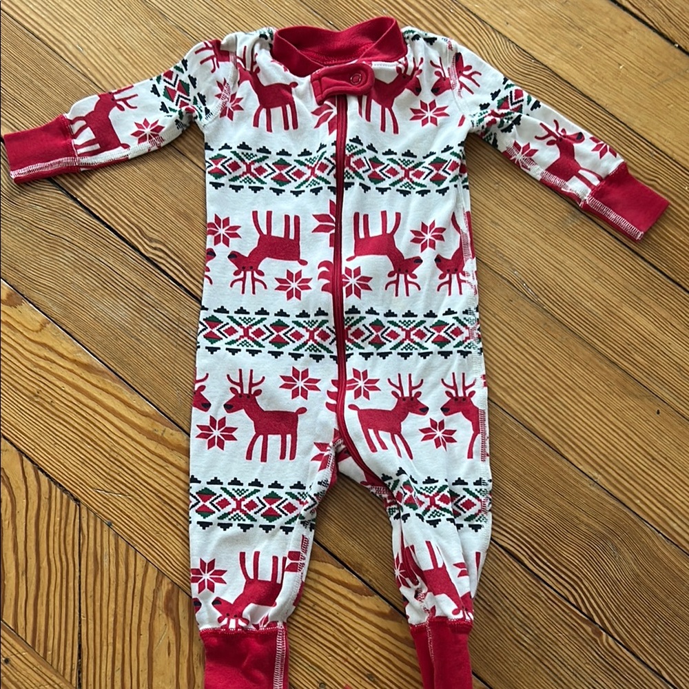 Hanna Andersson Reindeer 2-way zip sleeper